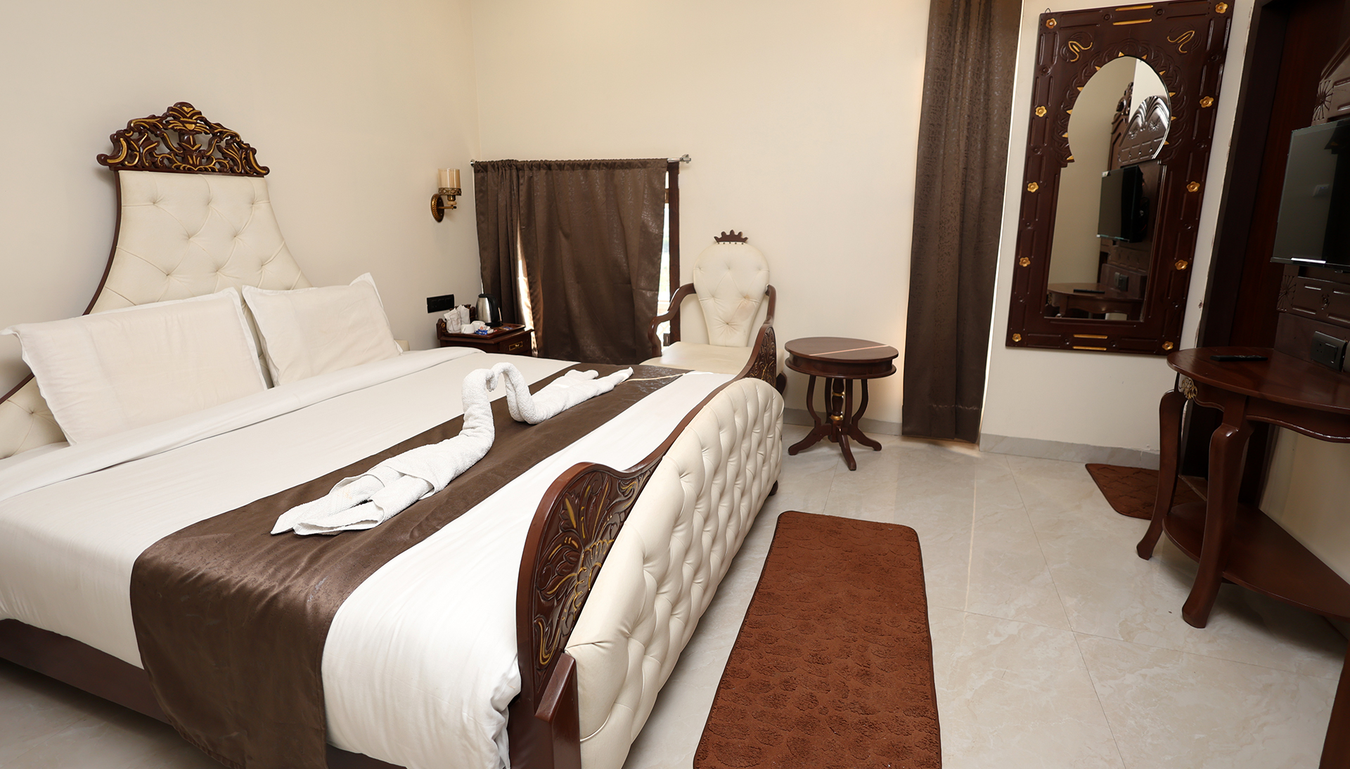 Hotel Aashraya  Vrindavan